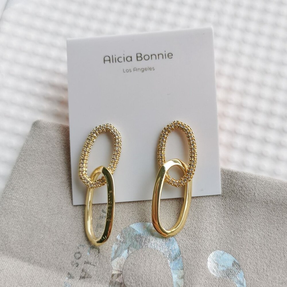Alicia Bonnie Gold White Crystal Sparkling Symphony Linked Hoop Earrings NEW
